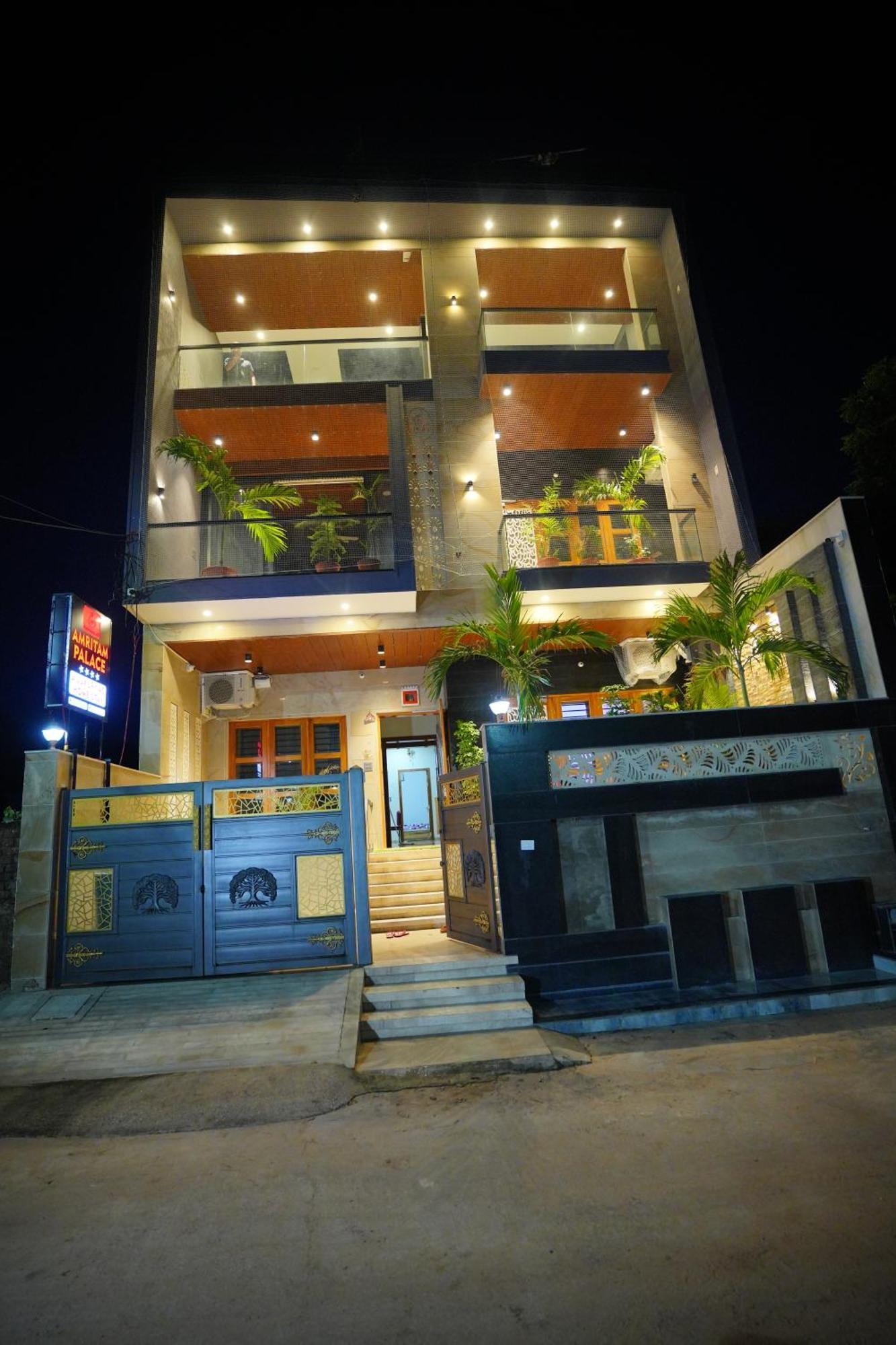 Amritam Palace A Luxury Ac Home Stay Ringas Dış mekan fotoğraf