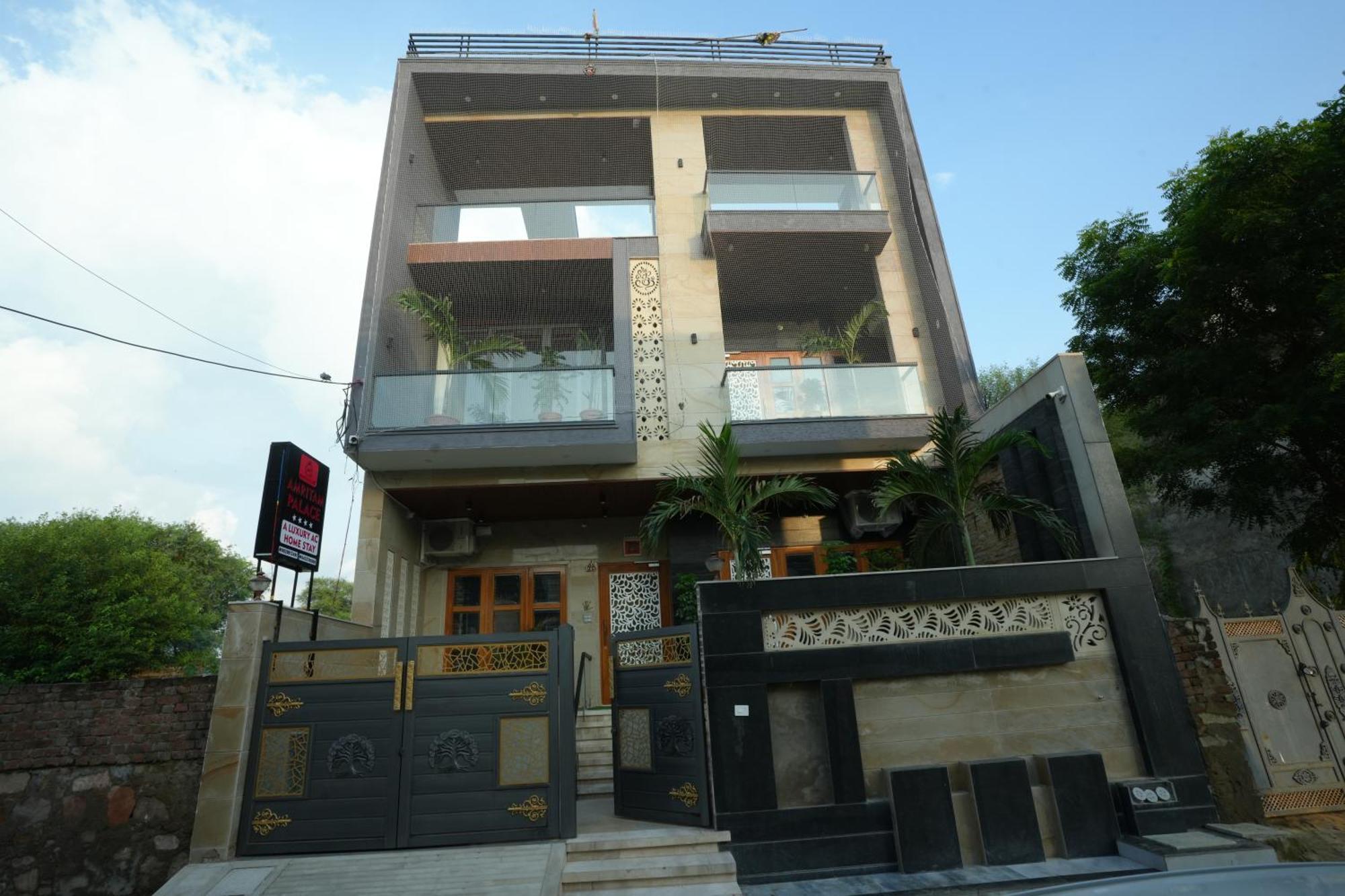 Amritam Palace A Luxury Ac Home Stay Ringas Dış mekan fotoğraf