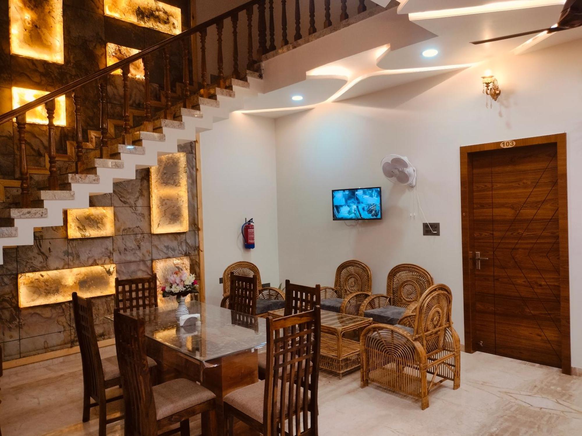 Amritam Palace A Luxury Ac Home Stay Ringas Dış mekan fotoğraf