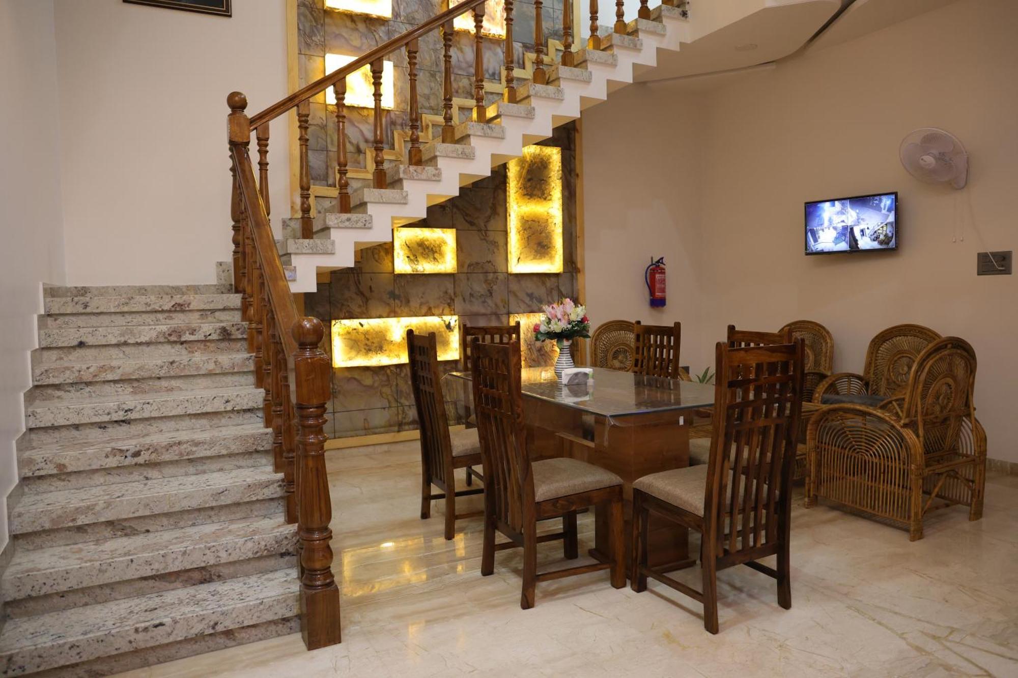 Amritam Palace A Luxury Ac Home Stay Ringas Dış mekan fotoğraf