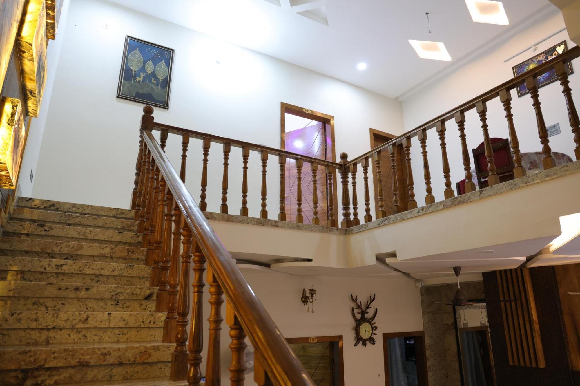 Amritam Palace A Luxury Ac Home Stay Ringas Dış mekan fotoğraf